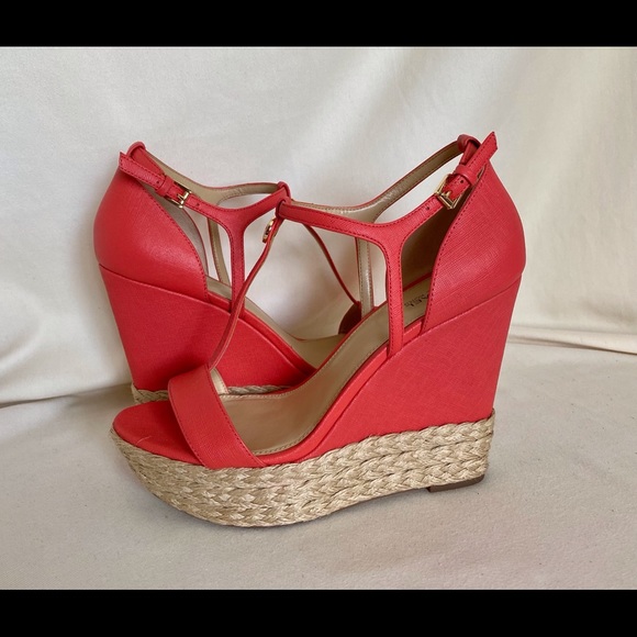 Michael Michael Kors Kerri T-strap Wedge - Picture 2 of 14